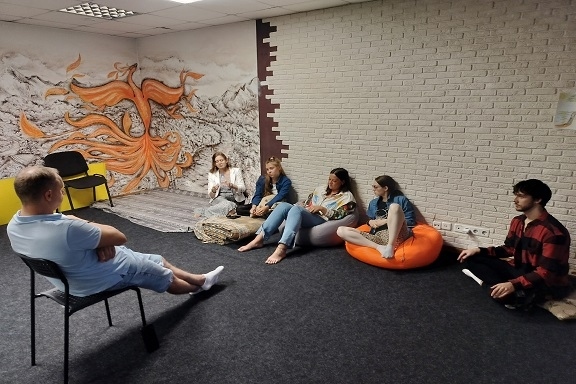 &Dcy;&acy;&vcy;&acy;&jcy; &pcy;&ocy;&icy;&gcy;&rcy;&acy;&iecy;&mcy;