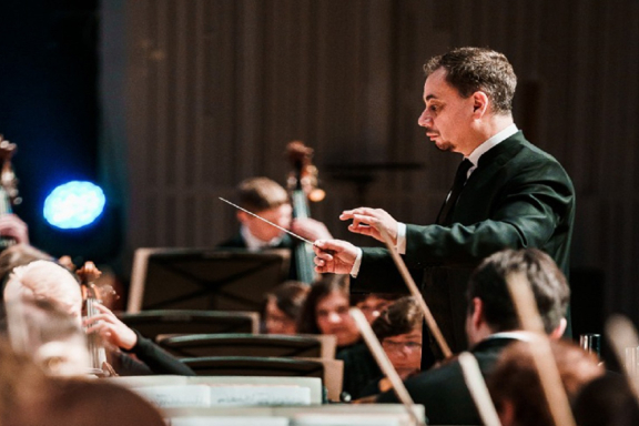 Поколение звезд. Молодые исполнители - регионам России. Б. Андрианов, А. Андрианов, П. Лаул. Красноярский академический симфонический оркестр