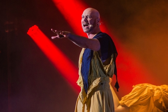 &Icy;&icy;&scy;&ucy;&scy; &KHcy;&rcy;&icy;&scy;&tcy;&ocy;&scy; &scy;&ucy;&pcy;&iecy;&rcy;&zcy;&vcy;&iecy;&zcy;&dcy;&acy;