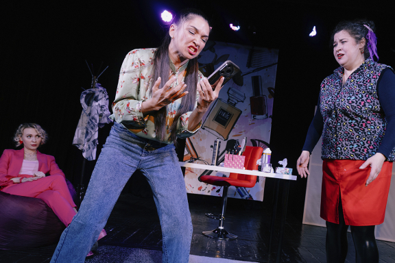 Салон красоты, или о чем говорят женщины + интермедия