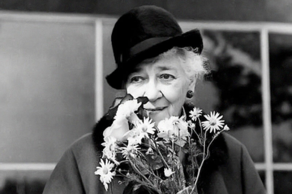 Раневская. Одинокая насмешница