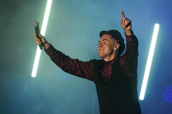 &Kcy;&ocy;&ncy;&tscy;&iecy;&rcy;&tcy;-&pcy;&rcy;&iecy;&zcy;&iecy;&ncy;&tcy;&acy;&tscy;&icy;&yacy; &acy;&ncy;&scy;&acy;&mcy;&bcy;&lcy;&yacy; &laquo;&Kcy;&rcy;&acy;&scy;&ncy;&ycy;&jcy; &YAcy;&rcy;&raquo;&period; &laquo;&Mcy;&ucy;&zcy;&ycy;&kcy;&acy; &rcy;&ocy;&zhcy;&dcy;&acy;&iecy;&tcy;&scy;&yacy; &zcy;&dcy;&iecy;&scy;&softcy;&period;&period;&period;&raquo;