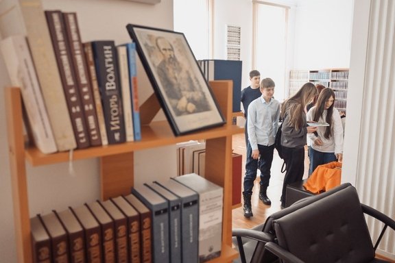 &Icy;&ncy;&tcy;&iecy;&lcy;&lcy;&iecy;&kcy;&tcy;&ucy;&acy;&lcy;&softcy;&ncy;&acy;&yacy; &ecy;&kcy;&scy;&kcy;&ucy;&rcy;&scy;&icy;&yacy; &laquo;&Kcy;&ncy;&icy;&zhcy;&ncy;&ycy;&jcy; &dcy;&ocy;&fcy;&acy;&mcy;&icy;&ncy;&raquo;