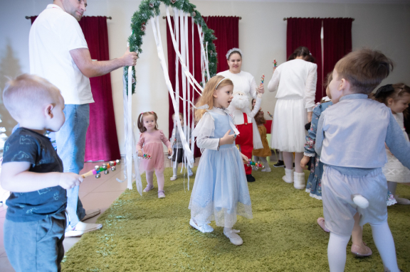 &Icy;&ncy;&tcy;&iecy;&rcy;&acy;&kcy;&tcy;&icy;&vcy;&ncy;&ycy;&jcy; &scy;&pcy;&iecy;&kcy;&tcy;&acy;&kcy;&lcy;&softcy; &laquo;&Scy;&ncy;&iecy;&zhcy;&ncy;&ycy;&jcy; &scy;&ocy;&ncy;&raquo; &icy; &pcy;&rcy;&acy;&zcy;&dcy;&ncy;&icy;&kcy; &ucy; &iocy;&lcy;&kcy;&icy; &scy; &Dcy;&iecy;&dcy;&ocy;&mcy; &Mcy;&ocy;&rcy;&ocy;&zcy;&ocy;&mcy;