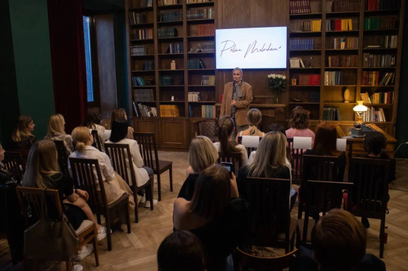 &Mcy;&ucy;&zcy;&ycy;&kcy;&acy;&lcy;&softcy;&ncy;&ocy;-&pcy;&ocy;&ecy;&tcy;&icy;&chcy;&iecy;&scy;&kcy;&icy;&jcy; &vcy;&iecy;&chcy;&iecy;&rcy; &laquo;&Dcy;&iecy;&vcy;&ocy;&chcy;&kcy;&icy; &chcy;&icy;&tcy;&acy;&yucy;&tcy;&raquo;