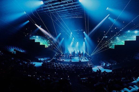Pink Floyd &lpar;&Pcy;&icy;&ncy;&kcy; &Fcy;&lcy;&ocy;&jcy;&dcy;&rpar; Show & Durga McBroom &Ocy;&rcy;&icy;&gcy;&icy;&ncy;&acy;&lcy;&softcy;&ncy;&ycy;&jcy; &gcy;&ocy;&lcy;&ocy;&scy; Pink Floyd&period; &Lcy;&iecy;&gcy;&iecy;&ncy;&dcy;&acy; &vcy;&ocy;&zcy;&vcy;&rcy;&acy;&shchcy;&acy;&iecy;&tcy;&scy;&yacy;