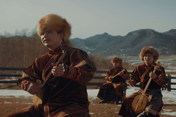 &laquo;&Ncy;&ocy;&chcy;&softcy; &icy;&scy;&kcy;&ucy;&scy;&scy;&tcy;&vcy;&raquo; &vcy; &laquo;&IEcy;&ncy;&icy;&scy;&iecy;&jcy; &kcy;&icy;&ncy;&ocy;&raquo;