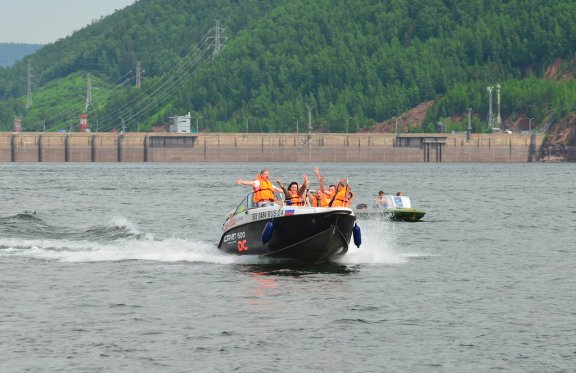 Красноярское море палаточный городок