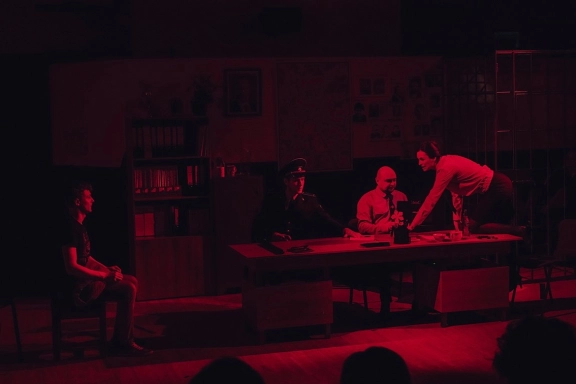 &CHcy;&iecy;&lcy;&ocy;&vcy;&iecy;&kcy; &icy;&zcy; &Pcy;&ocy;&dcy;&ocy;&lcy;&softcy;&scy;&kcy;&acy;