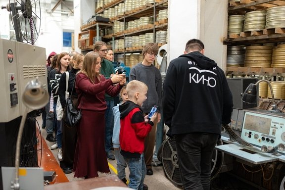 &laquo;&Ncy;&ocy;&chcy;&softcy; &icy;&scy;&kcy;&ucy;&scy;&scy;&tcy;&vcy;&raquo; &vcy; &laquo;&IEcy;&ncy;&icy;&scy;&iecy;&jcy; &kcy;&icy;&ncy;&ocy;&raquo;