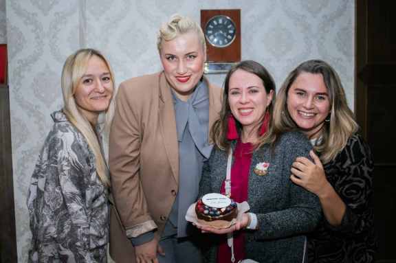 &Mcy;&ucy;&zcy;&ycy;&kcy;&acy;&lcy;&softcy;&ncy;&ocy;-&pcy;&ocy;&ecy;&tcy;&icy;&chcy;&iecy;&scy;&kcy;&icy;&jcy; &vcy;&iecy;&chcy;&iecy;&rcy; &Pcy;&ocy;&lcy;&icy;&ncy;&ycy; &Mcy;&iecy;&lcy;&softcy;&ncy;&icy;&kcy;&ocy;&vcy;&ocy;&jcy; &laquo;&Dcy;&iecy;&vcy;&icy;&chcy;&softcy;&icy; &gcy;&rcy;&iecy;&zcy;&ycy;&raquo;