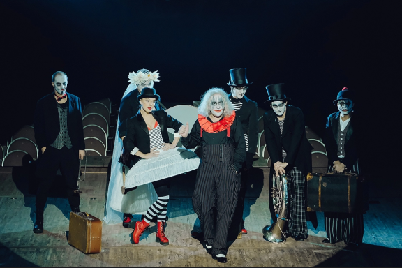 &Rcy;&ocy;&zcy;&iecy;&ncy;&kcy;&rcy;&acy;&ncy;&tscy; &icy; &Gcy;&icy;&lcy;&softcy;&dcy;&iecy;&ncy;&scy;&tcy;&iecy;&rcy;&ncy; &mcy;&iecy;&rcy;&tcy;&vcy;&ycy;