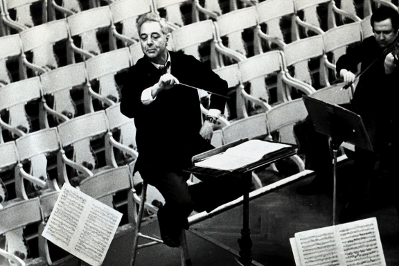 Концерт-лекция «Увидеть музыку в истории»