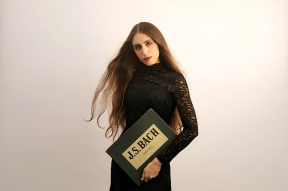 &Mcy;&ncy;&ocy;&gcy;&ocy;&lcy;&icy;&kcy;&icy;&jcy; &Bcy;&acy;&khcy; &icy; &scy;&ocy;&kcy;&rcy;&ocy;&vcy;&icy;&shchcy;&acy; &ncy;&iecy;&mcy;&iecy;&tscy;&kcy;&ocy;&gcy;&ocy; &rcy;&ocy;&mcy;&acy;&ncy;&tcy;&icy;&zcy;&mcy;&acy;&period; &Acy;&icy;&dcy;&acy; &Gcy;&lcy;&ucy;&khcy;&ocy;&vcy;&acy; &lpar;&ocy;&rcy;&gcy;&acy;&ncy;&comma; &gcy;&period; &Scy;&acy;&ncy;&kcy;&tcy;-&Pcy;&iecy;&tcy;&iecy;&rcy;&bcy;&ucy;&rcy;&gcy;&rpar;