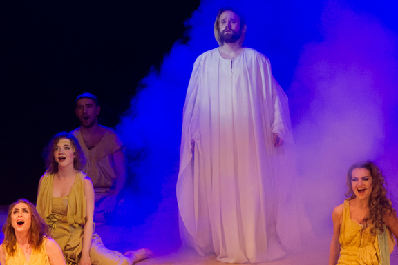 &Icy;&icy;&scy;&ucy;&scy; &KHcy;&rcy;&icy;&scy;&tcy;&ocy;&scy; &scy;&ucy;&pcy;&iecy;&rcy;&zcy;&vcy;&iecy;&zcy;&dcy;&acy;