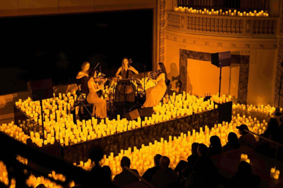 &Ocy;&rcy;&kcy;&iecy;&scy;&tcy;&rcy; &pcy;&rcy;&icy; &scy;&vcy;&iecy;&chcy;&acy;&khcy;&colon; &laquo;&Mcy;&ucy;&zcy;&ycy;&kcy;&acy; &lcy;&yucy;&bcy;&vcy;&icy;&raquo;