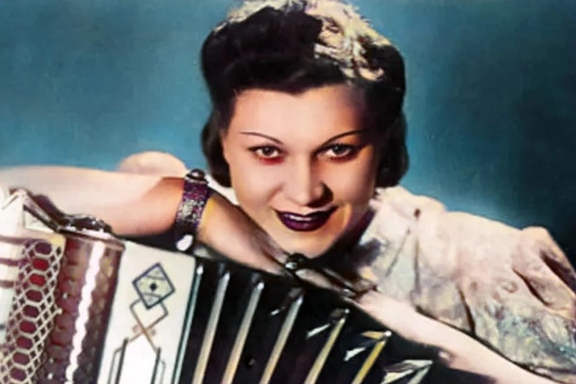 &Acy;&bcy;&period; &laquo;&Ncy;&acy;&scy;&lcy;&iecy;&dcy;&icy;&iecy; &kcy;&ucy;&mcy;&icy;&rcy;&ocy;&vcy;&raquo;&period; &Kcy;&ocy;&ncy;&tscy;&iecy;&rcy;&tcy;-&pcy;&ocy;&scy;&vcy;&yacy;&shchcy;&iecy;&ncy;&icy;&iecy; 120-&lcy;&iecy;&tcy;&icy;&yucy; &scy;&ocy; &dcy;&ncy;&yacy; &rcy;&ocy;&zhcy;&dcy;&iecy;&ncy;&icy;&yacy; &Kcy;&lcy;&acy;&vcy;&dcy;&icy;&icy; &SHcy;&ucy;&lcy;&softcy;&zhcy;&iecy;&ncy;&kcy;&ocy;