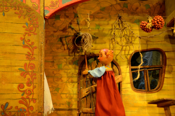 НИ+ Машенька и медведь