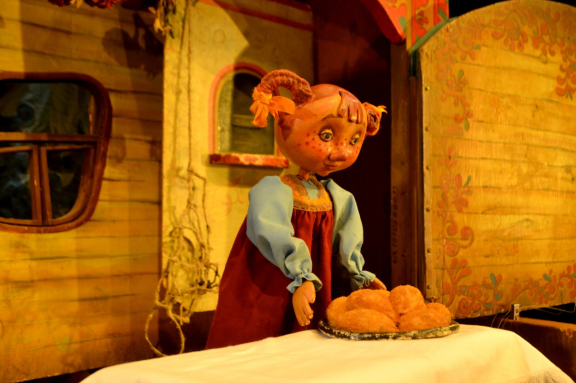 НИ+ Машенька и медведь