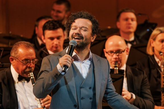 Красноярский духовой оркестр. «С любовью...» Сольный концерт Александра Белопашинцева.