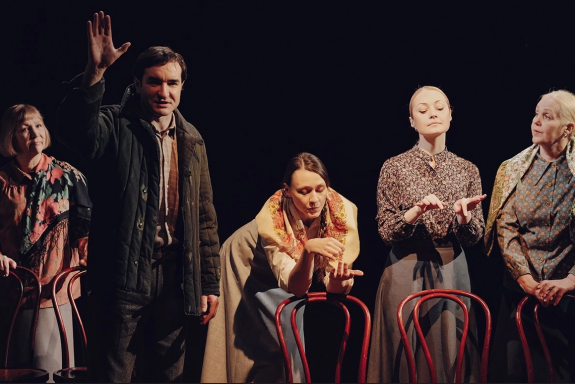 &Mcy;&acy;&tcy;&rcy;&iecy;&ncy;&icy;&ncy; &dcy;&vcy;&ocy;&rcy;