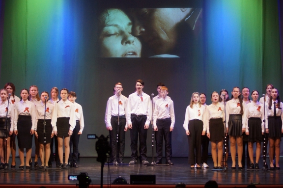 &Fcy;&iecy;&scy;&tcy;&icy;&vcy;&acy;&lcy;&softcy; &laquo;&Mcy;&acy;&jcy;&scy;&kcy;&icy;&jcy; &vcy;&iecy;&tcy;&iecy;&rcy;&raquo;