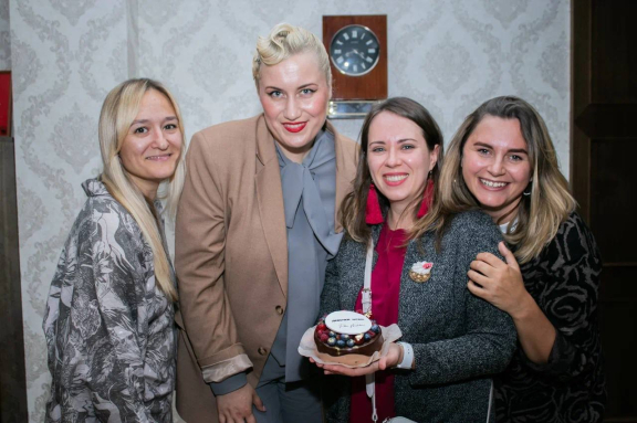 &Mcy;&ucy;&zcy;&ycy;&kcy;&acy;&lcy;&softcy;&ncy;&ocy;-&pcy;&ocy;&ecy;&tcy;&icy;&chcy;&iecy;&scy;&kcy;&icy;&jcy; &vcy;&iecy;&chcy;&iecy;&rcy; &laquo;&Dcy;&iecy;&vcy;&ocy;&chcy;&kcy;&icy; &chcy;&icy;&tcy;&acy;&yucy;&tcy;&raquo;